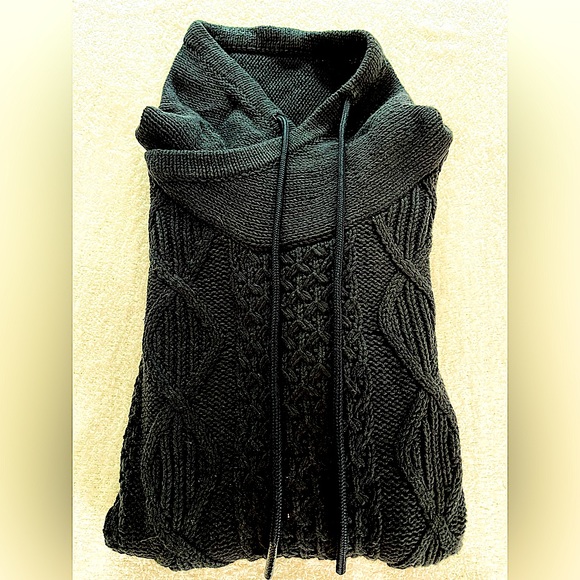 LLBean Signature Classic Cable Knit - Picture 3 of 3